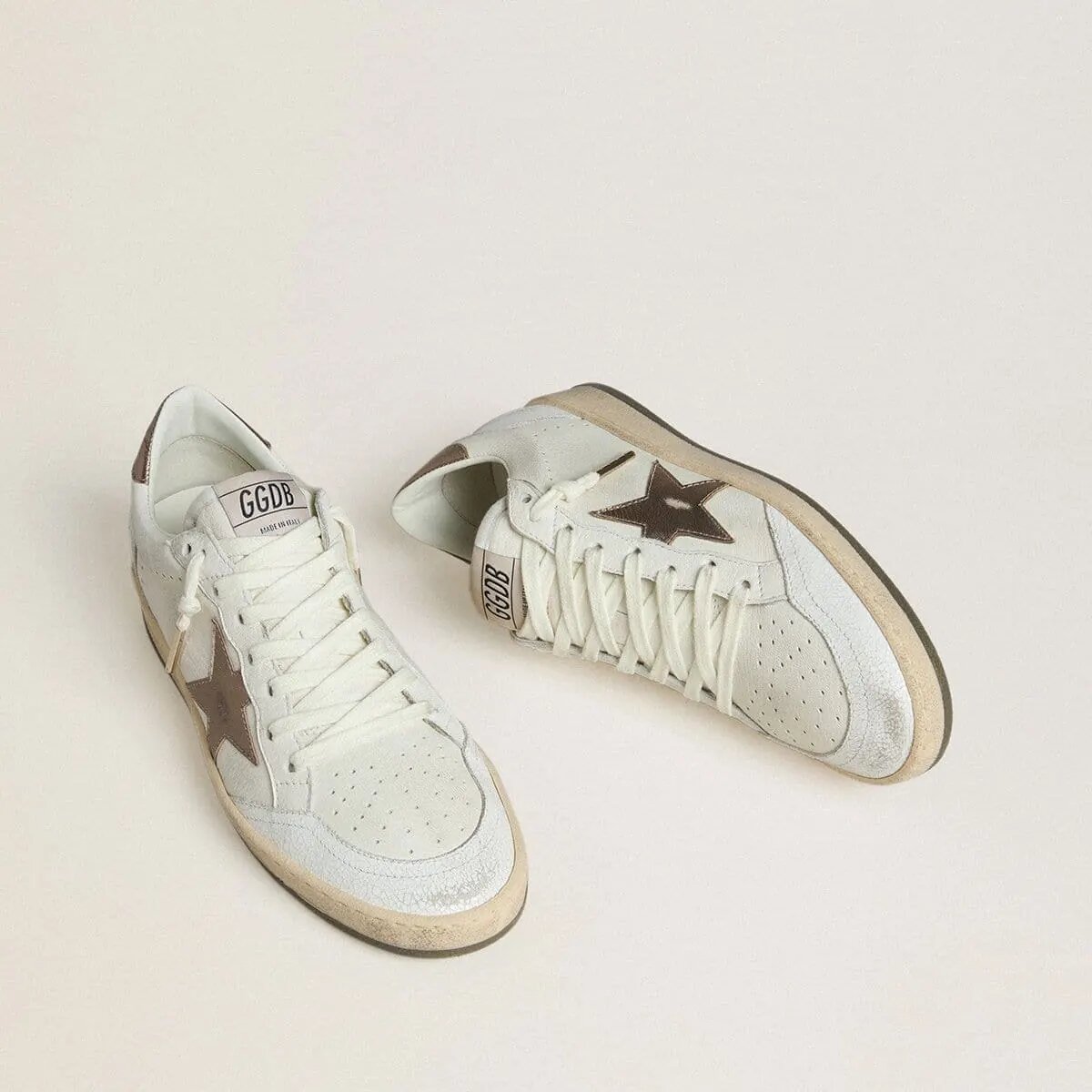 Golden Goose Ball Star In White Nappa Leather With Bronze-Colored Laminated Leather Star And Heel Tab Golden Goose Ball Star In White Nappa Leather With Bronze-Colored Laminated Leather Star And Heel Tab