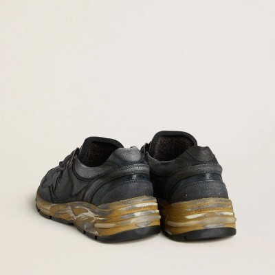 Golden Goose Dad-Star In Black Naplak And Crackle Leather With Black Star And Heel Tab Golden Goose Dad-Star In Black Naplak And Crackle Leather With Black Star And Heel Tab
