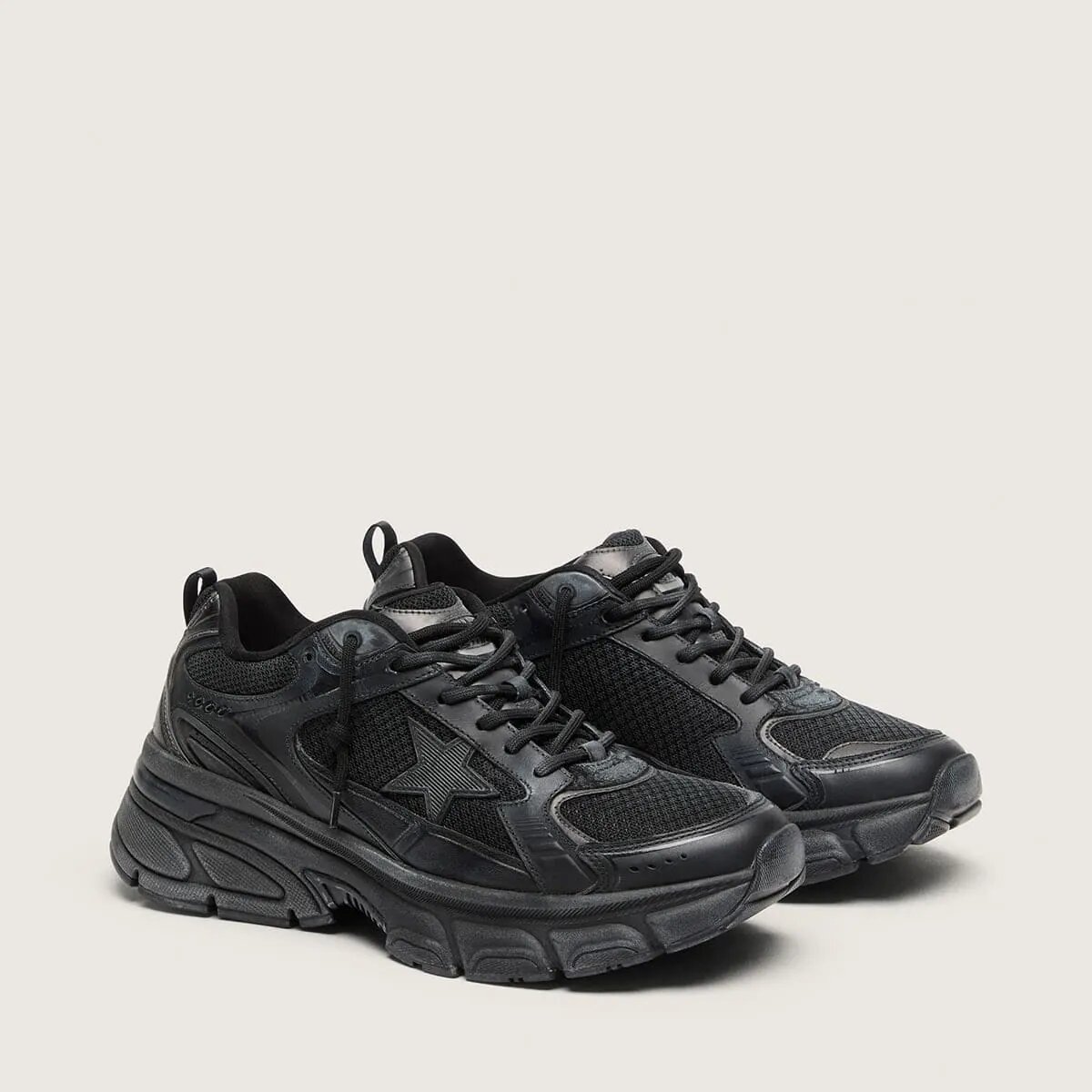 Golden Goose Lightstar With Black Leather And Mesh Upper And Black Star Golden Goose Lightstar With Black Leather And Mesh Upper And Black Star
