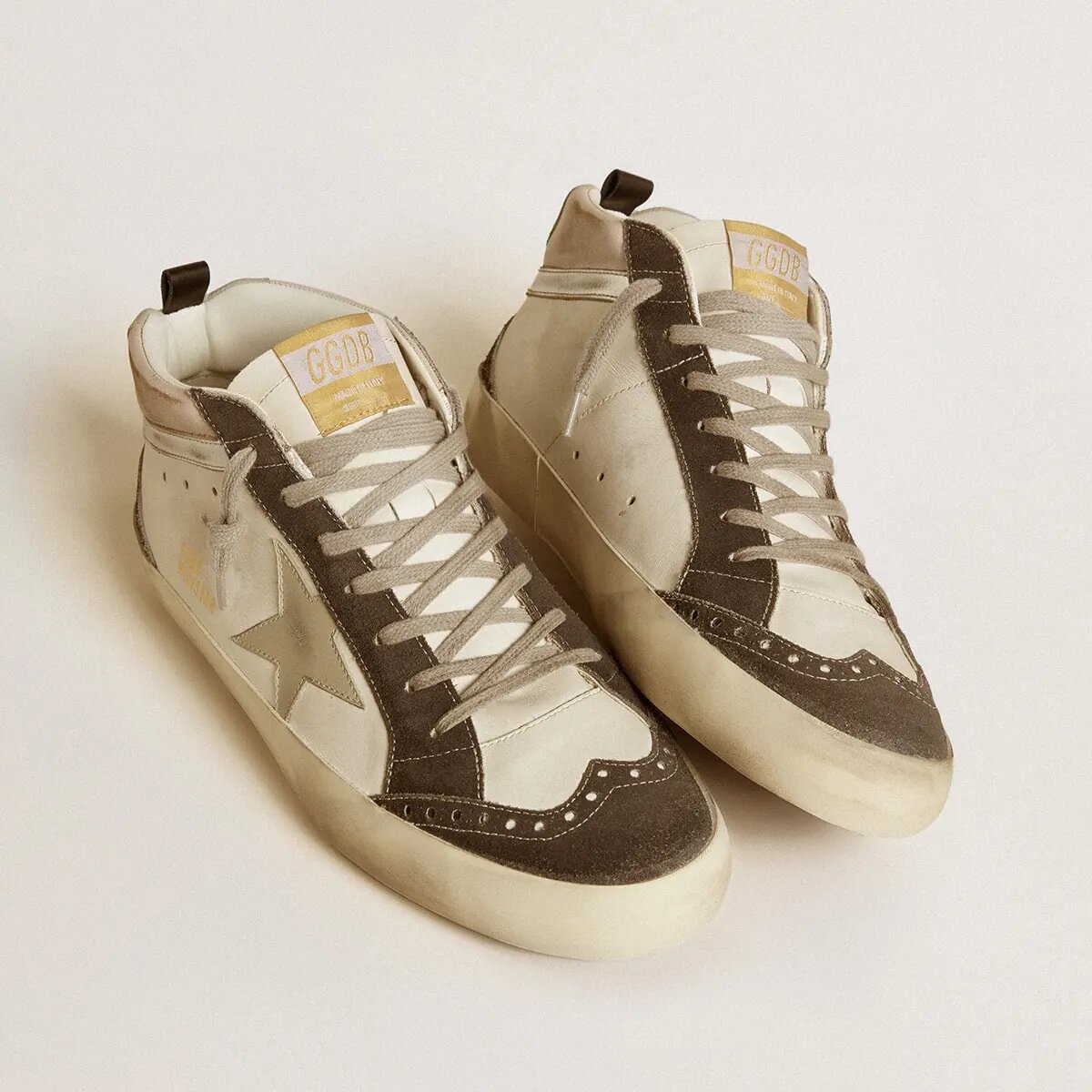 Golden Goose Mid Star With Gray Leather Star And Metallic Silver Leather Flash Golden Goose Mid Star With Gray Leather Star And Metallic Silver Leather Flash