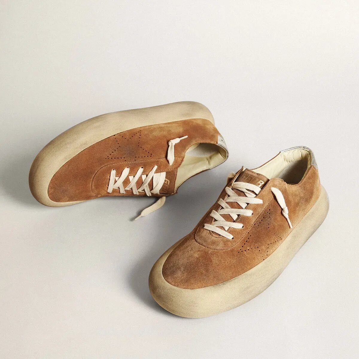 Golden Goose Space-Star In Tobacco-Colored Suede Golden Goose Space-Star In Tobacco-Colored Suede