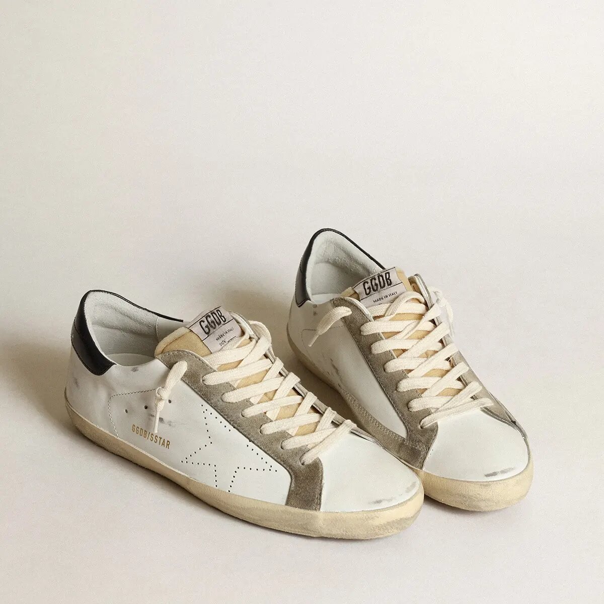Golden Goose Super-Star With Perforated Star And Blue Heel Tab Golden Goose Super-Star With Perforated Star And Blue Heel Tab
