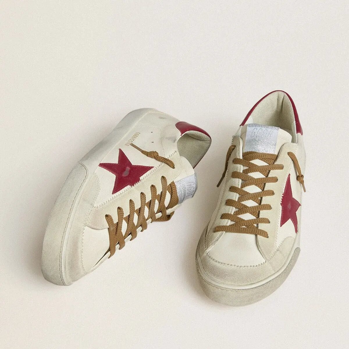 Golden Goose Super-Star With Red Leather Star And Beige Suede Inserts Golden Goose Super-Star With Red Leather Star And Beige Suede Inserts