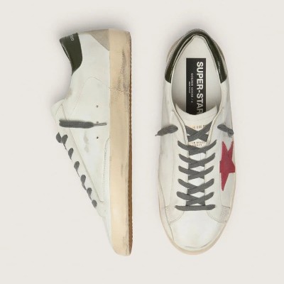 Golden Goose Super-Star With Red Suede Star And Green Leather Heel Tab Golden Goose Super-Star With Red Suede Star And Green Leather Heel Tab