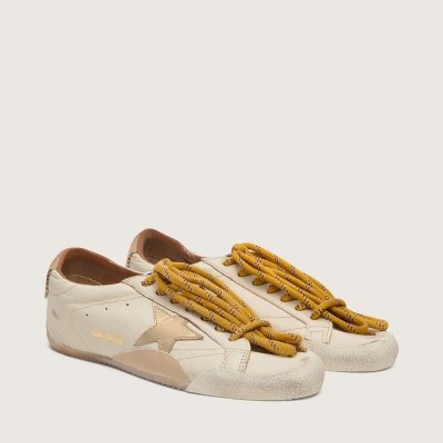 Golden Goose True-Star In White Nappa Leather With Gold Foiled Leather Star And Beige Suede Heel Tab Golden Goose True-Star In White Nappa Leather With Gold Foiled Leather Star And Beige Suede Heel Tab
