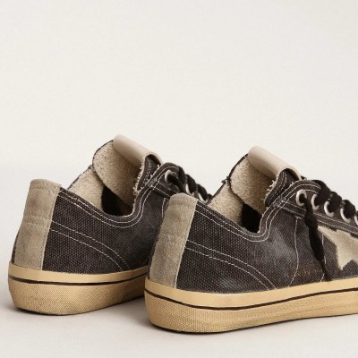 Golden Goose V-Star In Black Canvas With Ice-Gray Star And Heel Golden Goose V-Star In Black Canvas With Ice-Gray Star And Heel