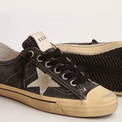Golden Goose V-Star In Black Canvas With Ice-Gray Star And Heel Golden Goose V-Star In Black Canvas With Ice-Gray Star And Heel