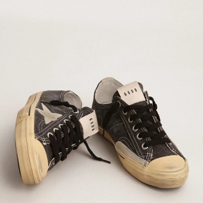 Golden Goose V-Star In Black Canvas With Ice-Gray Star And Heel Golden Goose V-Star In Black Canvas With Ice-Gray Star And Heel