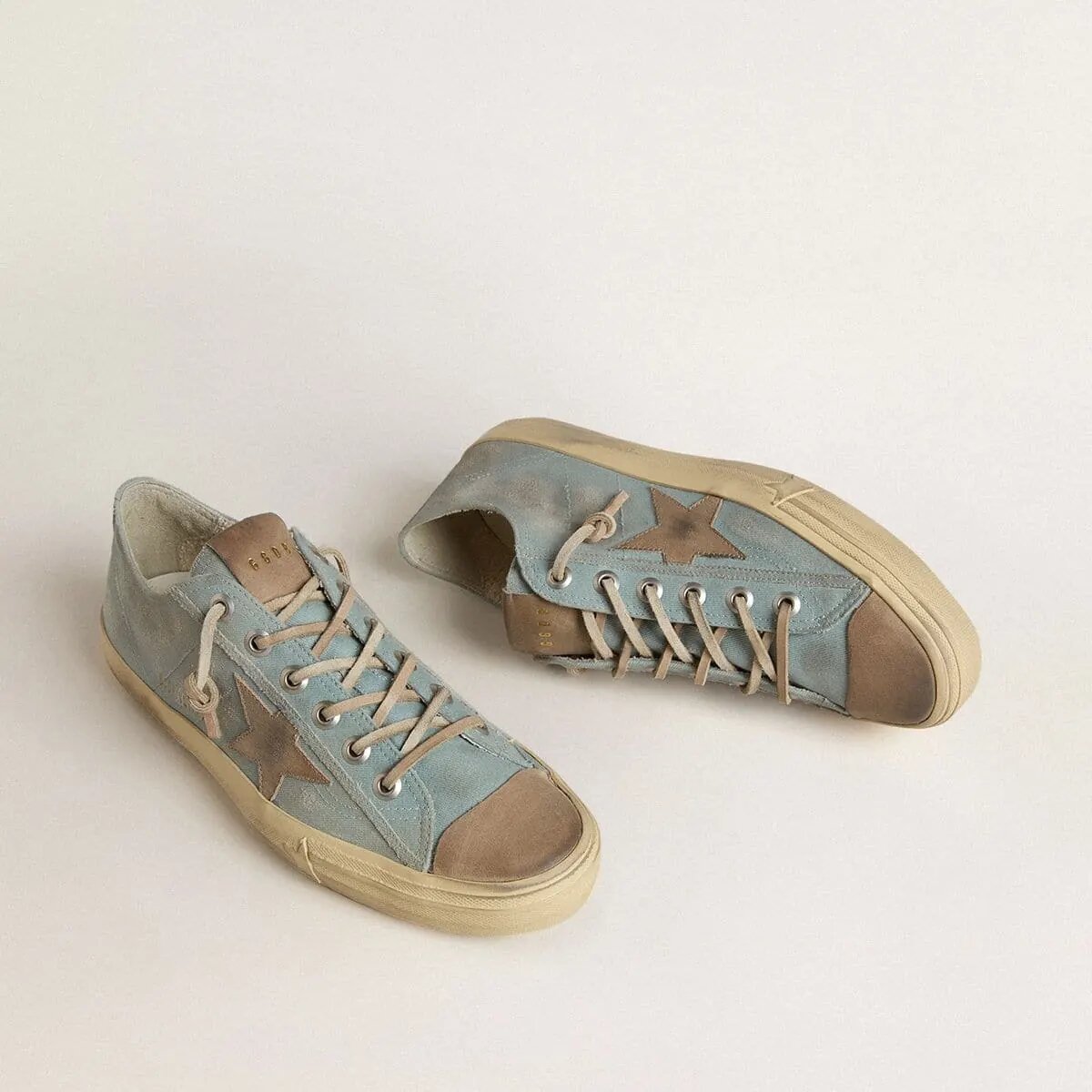 Golden Goose V-Star In Light Blue Canvas With Dove-Gray Leather Star Golden Goose V-Star In Light Blue Canvas With Dove-Gray Leather Star