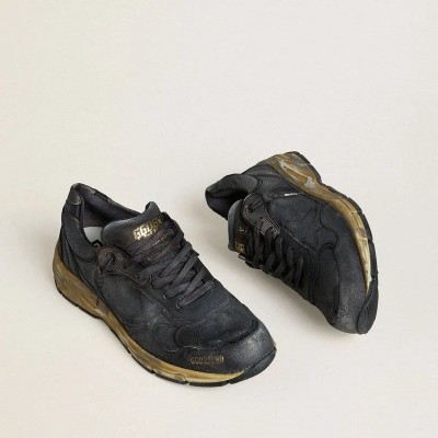 Golden Goose Dad-Star In Black Naplak And Crackle Leather With Black Star And Heel Tab Golden Goose Dad-Star In Black Naplak And Crackle Leather With Black Star And Heel Tab