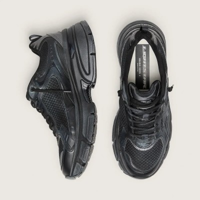 Golden Goose Lightstar With Black Leather And Mesh Upper And Black Star Golden Goose Lightstar With Black Leather And Mesh Upper And Black Star