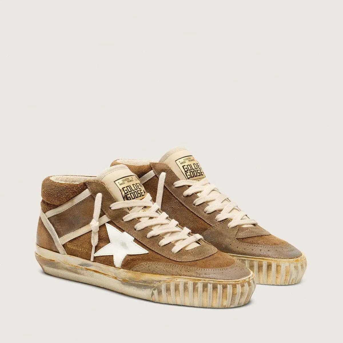 Golden Goose Mid Star Lab In Rust-Colored Suede With A White Leather Star Golden Goose Mid Star Lab In Rust-Colored Suede With A White Leather Star