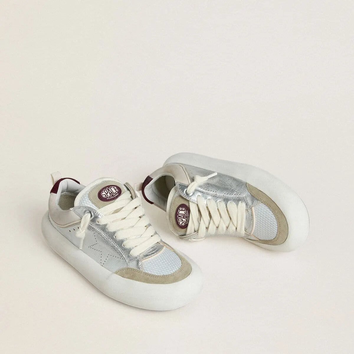 Golden Goose Space-Star Cube In Ice-Gray And Silver Leather With Burgundy Heel Tab Golden Goose Space-Star Cube In Ice-Gray And Silver Leather With Burgundy Heel Tab