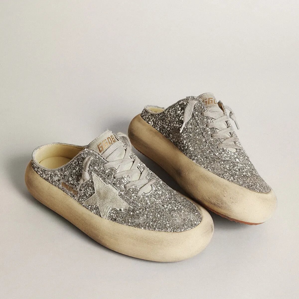 Golden Goose Space-Star Sabot In Glitter With Ice-Gray Star And Tab Golden Goose Space-Star Sabot In Glitter With Ice-Gray Star And Tab