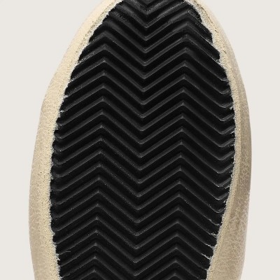 Golden Goose Super-Star With A Black Swarovski Crystal Star And Heel Tab Golden Goose Super-Star With A Black Swarovski Crystal Star And Heel Tab