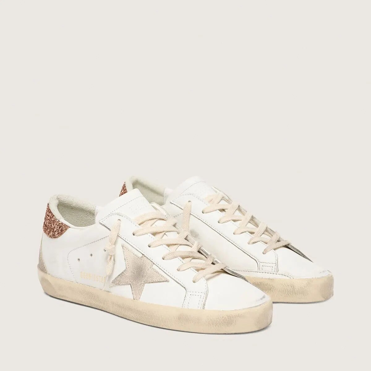 Golden Goose Super-Star With A Suede Star And Peach-Pink Glitter Heel Tab Golden Goose Super-Star With A Suede Star And Peach-Pink Glitter Heel Tab