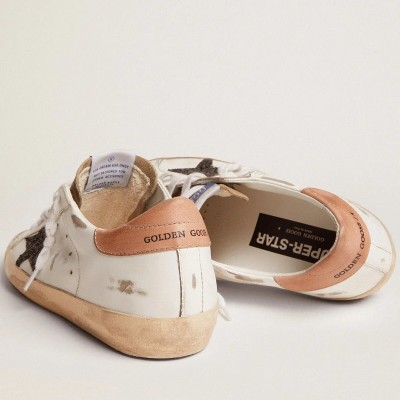 Golden Goose Super-Star With Black Glitter Star And Pink Heel Tab Golden Goose Super-Star With Black Glitter Star And Pink Heel Tab