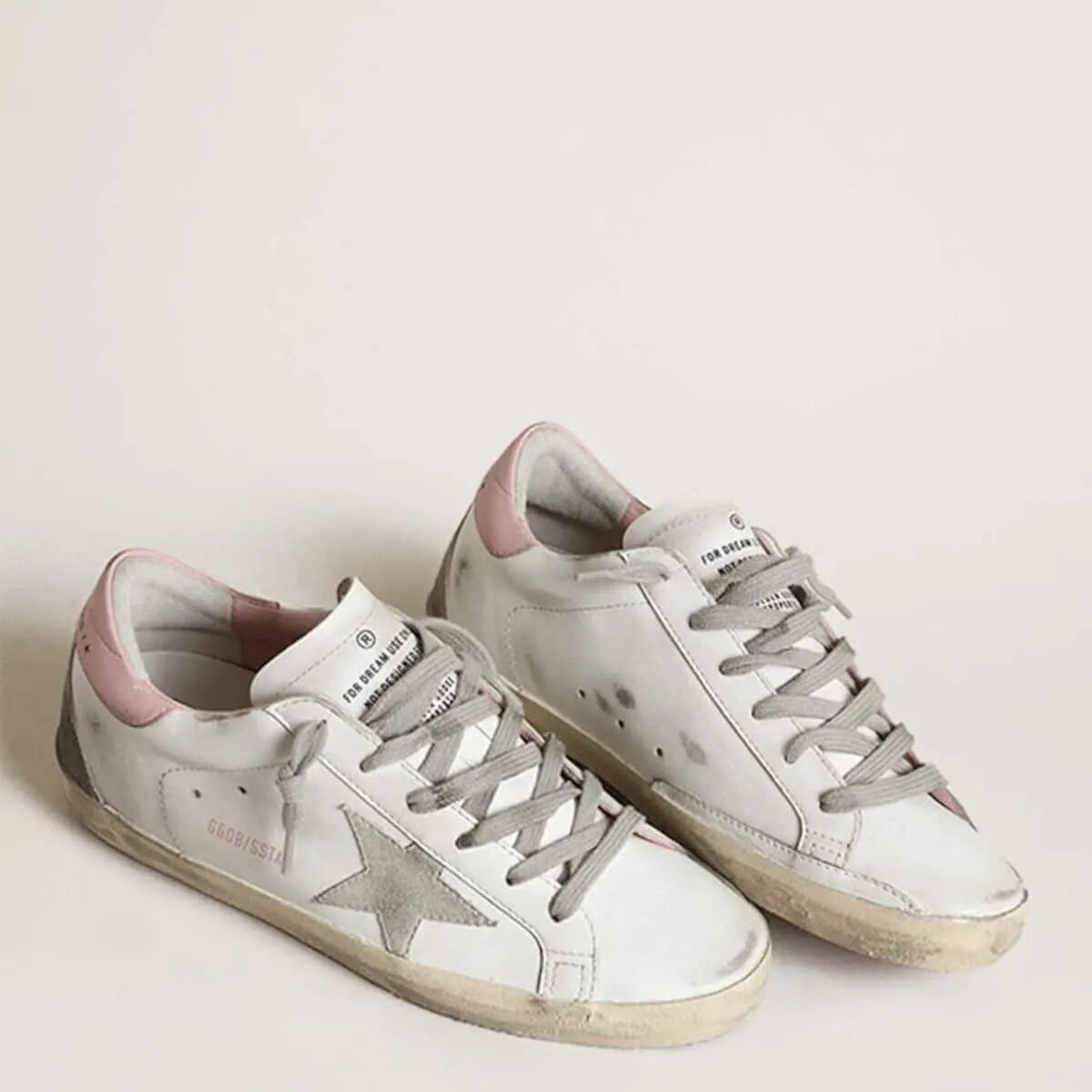 Golden Goose Super-Star With Gray Suede Star And Pink Leather Heel Tab Golden Goose Super-Star With Gray Suede Star And Pink Leather Heel Tab