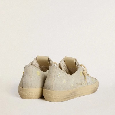 Golden Goose V-Star In Ice-Gray Suede With White Leather Star And Floral Embroidery Golden Goose V-Star In Ice-Gray Suede With White Leather Star And Floral Embroidery