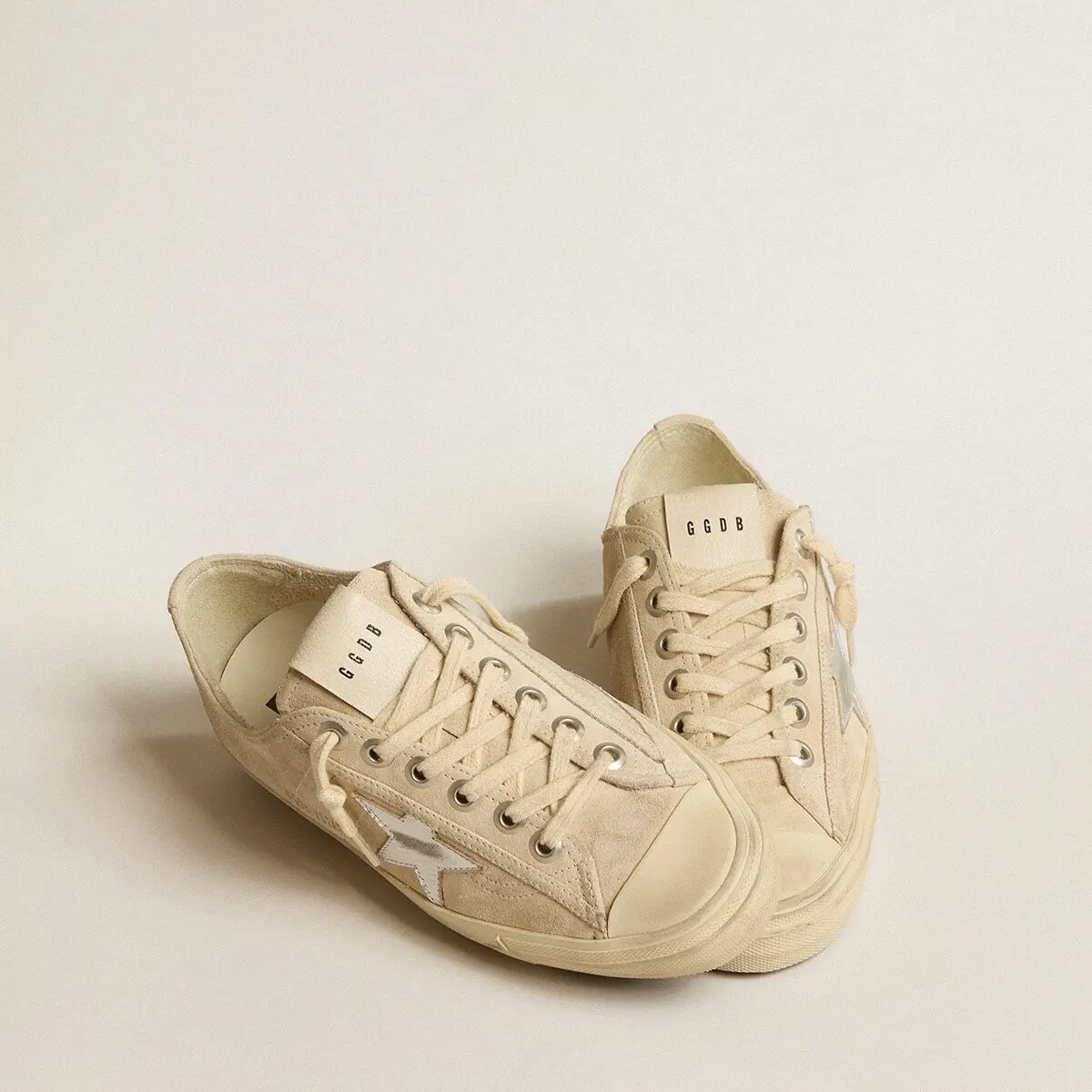 Golden Goose V-Star In Pearl Suede With Silver Metallic Leather Star Golden Goose V-Star In Pearl Suede With Silver Metallic Leather Star